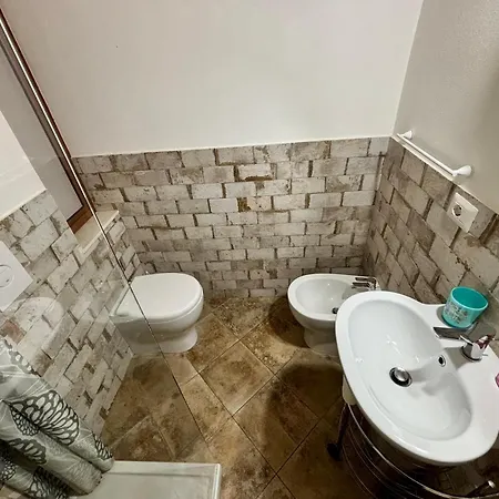 Domu Lara By La Via Del Mare Viaggi E Vacanze Appartamento *