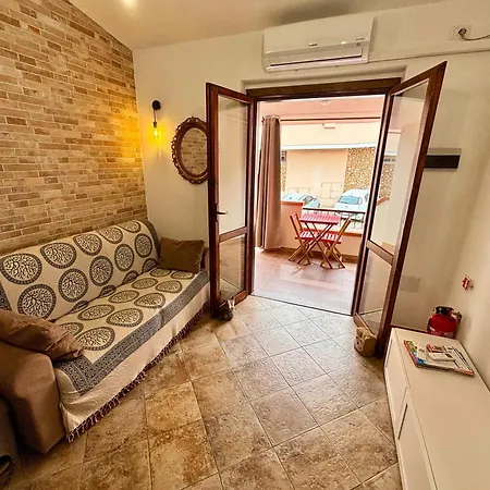 Domu Lara By La Via Del Mare Viaggi E Vacanze Lejlighed Villasimius